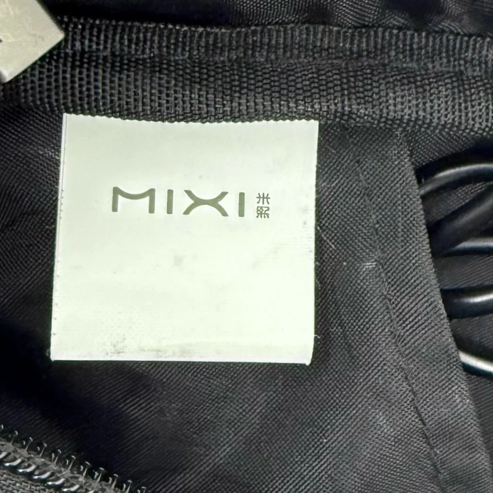 Mixi‎ Sling Backpack with USB port Black Nylon 17 inches New Type M5225 USED 1x